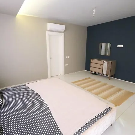 Duplex With View Аланія